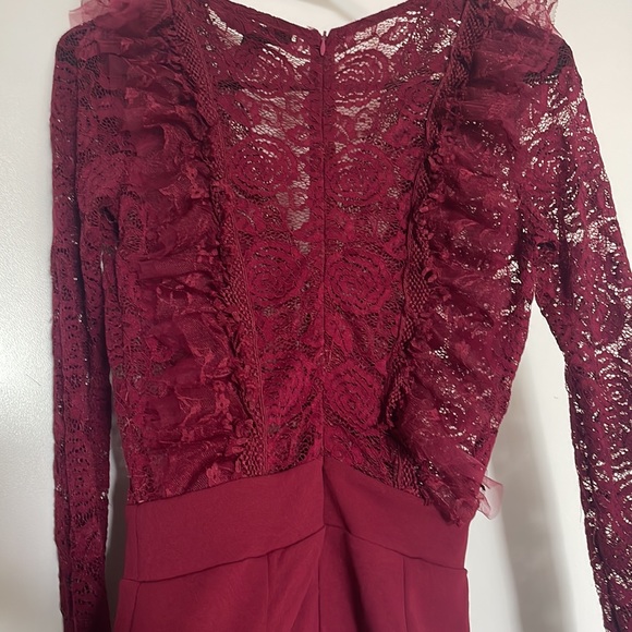 Size XS in burgundy color - Picture 6 of 6
